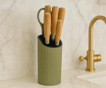 7-PIECE STAINLESS STEEL KNIFE SET – ERGONOMIC WOOD HANDLES + STAND - GREEN